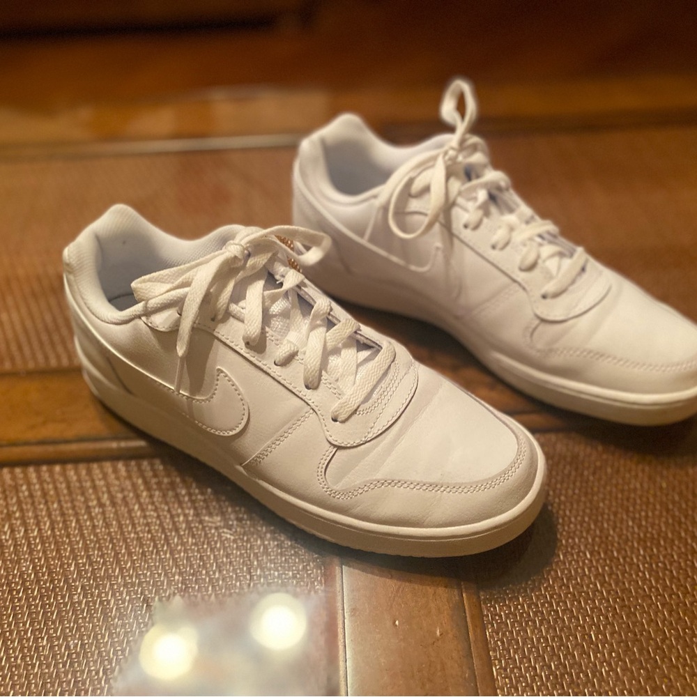 Men’s Nike Ebernon Low size 9.5